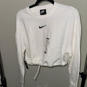 Cropped workout pullover